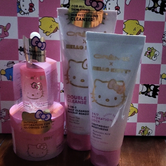 Sanrio Hello Kitty Pink and White Skincare Set